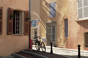 Sun Beam Prints: Place de l Ormeau, Var, Provence-Alpes-Cote-d Azur, France, Europe
