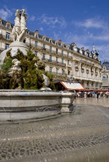 Images Dated 13th September 2007: Place de la Comedie, Montpellier, Herault, Languedoc Rousillon, France, Europe
