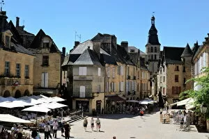 Images Dated 29th May 2009: Place de la Liberte in the old town, Sarlat, Dordogne, France, Europe
