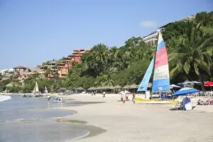 Images Dated 8th November 2008: Playa La Ropa, Pacific Ocean, Zihuatanejo, Guerrero state, Mexico, North America