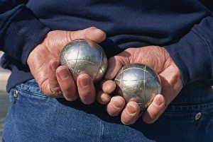 Roussillon Prints: Playing petanque, Roussillon, France, Europe