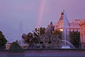 Chariot Prints: Plaza de Cibeles with Fuente de Cibele at dusk, Madrid, Spain, Europe