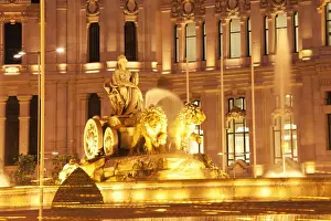 Chariot Prints: Plaza de Cibeles with Fuente de Cibele, Madrid, Spain, Europe
