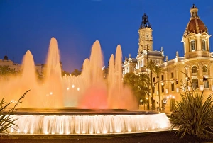 Squares Prints: Plaza del Ayuntamiento and fountain, Valencia, Comunidad Autonoma de Valencia