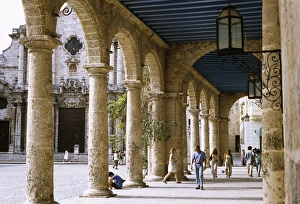 Arcade Prints: Plaza del Catedral, Old Havana, Cuba, West Indies, Central America