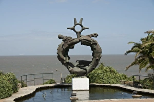 Images Dated 10th March 2009: Plaza de la Armada, Punta Gorda, Montevideo, Uruguay, South America