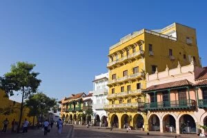 Images Dated 28th December 2010: Plaza de la Coches, Old Town, UNESCO World Heritage Site, Cartagena, Colombia