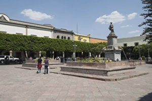 Plaza de la Independencia (Plaza de Armas) in Santiago de Queretaro (Queretaro) Plaza de la Independencia (Plaza de Armas) in Santiago de Queretaro (Queretaro)
