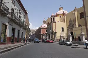 Motoring Prints: Plaza de la Paz in Guanajuato, a UNESCO World Heritage Site, Guanajuato State