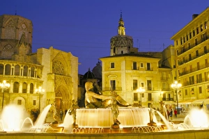 Valencia Prints: Plaza de la Virgen (Virgin Square) at dusk