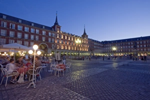 Images Dated 8th July 2007: Plaza Mayor, Madrid, Spain, Europe
