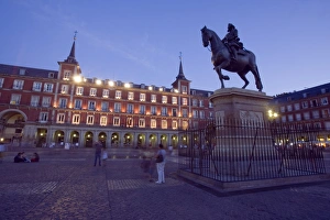 Images Dated 8th July 2007: Plaza Mayor, Madrid, Spain, Europe