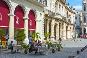 Plaza Vieja, La Habana Vieja (Old Havana), UNESCO World Heritage Site, Havana, Cuba