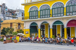 Plaza Vieja, La Habana Vieja (Old Havana), UNESCO World Heritage Site, Havana, Cuba