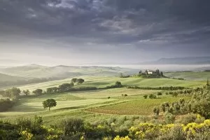 Podere Belvedere at sunrise, San Quirico d Orcia, Val d Orcia, UNESCO World Heritage Site, Tuscany, Italy, Europe