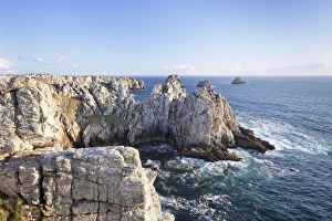 Pointe de Penhir and Tas de Pois, Peninsula of Crozon, Finistere, Brittany, France, Europe