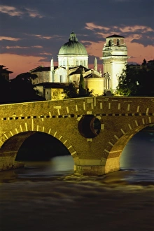The Pietra Bridge over the River Adige in the town of Verona, Veneto, Italy, Europe