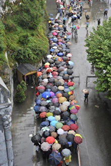 Images Dated 12th September 2008: Pope Benedict XVIs visit to Lourdes, Hautes Pyrenees, France, Europe