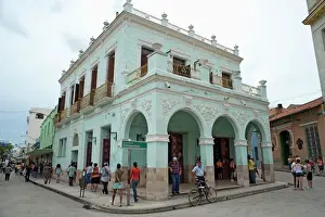 Street Scenes Prints: Popular cafe in Plaza de la Solidaridad (Solidarity Square), Camag?ey, Cuba