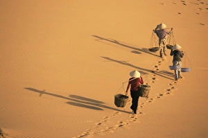 Pail Prints: Porters, Mui Ne