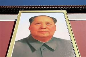 Portraiture Collection: Portrait of Chairman Mao, Gate of Heavenly Peace (Tiananmen), Tiananmen Square