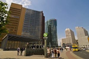 Images Dated 21st June 2008: The Potsdamer Platz in the center of Berlin, Germany, Europe