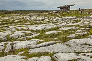 The Poulnabrone dolmen, prehistoric slab burial chamber, The Burren, County Clare