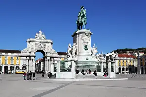 Squares Prints: Praca do Comercio with equestrian statue of Dom Jose and Arco da Rua Augusta