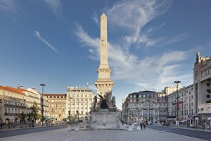 War Memorial Prints: Praca dos Restauradores, Obelisk, Avenida da Liberdade, Lisbon, Portugal, Europe