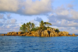 Praslin Prints: Praslin, Islet St