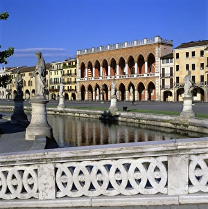 Padua Prints: Prato della Valle, Padua, Veneto, Italy, Europe