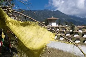 Images Dated 8th April 2009: Prayer flags on the pass, Dochu La, Bhutan, Asia