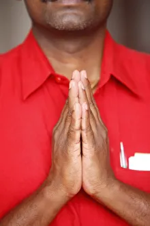 Images Dated 2nd May 2008: Prayer in Hindu temple, Dubai, United Arab Emirates, Middle East