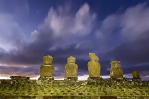 Preserved original moai in the Tahai Archaeological Zone on Easter Island (Isla de Pascua) (Rapa Nui), UNESCO World Heritage Site, Chile, South America
