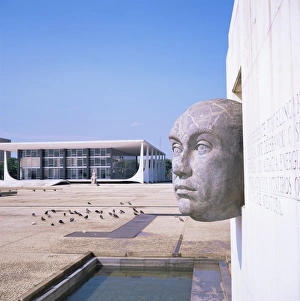 Brasilia Prints: President Juscelino Kubitschek, with Palacio da Justica in the background
