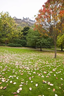Lothian Prints: Princes Street Gardens and Edinburgh Castle, Edinburgh, Lothian, Scotland