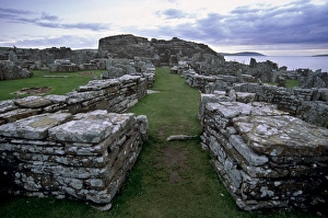 Processional path leading to the broch