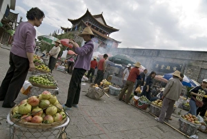 Street Vendor Prints: Produce market, North Gate, Dali, Yunnan, China, Asia