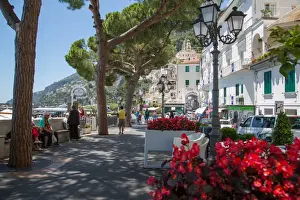 Lamp Post Prints: Promenade, Amalfi, Costiera Amalfitana (Amalfi Coast), UNESCO World Heritage Site
