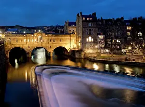 Pulteney Bridge at dusk, Bath, UNESCO World Heritage Site, Somerset, England, United Kingdom, Europe
