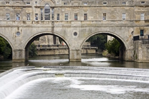 Pulteney Bridge and River Avon, Bath, UNESCO World Heritage Site, Somerset