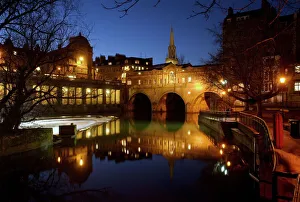 Illumination Prints: Pulteney bridge and river Avon at night, Bath, UNESCO World Heritage Site
