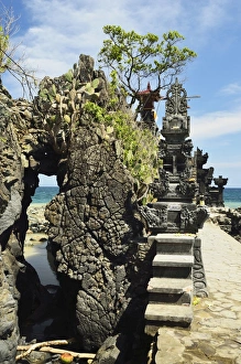 Lombok Prints: Pura Batu Bolong Temple, south of Senggigi, Lombok, Indonesia, Southeast Asia, Asia
