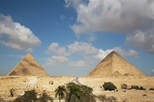 Pharaohs Prints: Pyramid of Khafre (Chephren) on left