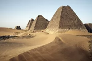 Images Dated 9th January 2000: The pyramids of Meroe