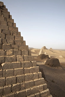 Images Dated 9th January 2000: The pyramids of Meroe