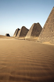 Images Dated 9th January 2000: The pyramids of Meroe