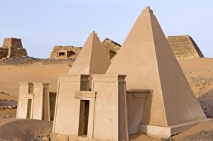 Images Dated 16th September 2005: Pyramids of Meroe, Sudan, Africa