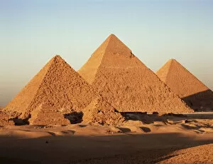 Images Dated 22nd January 2000: Pyramids at sunset, Giza, UNESCO World Heritage Site, near Cairo, Egypt