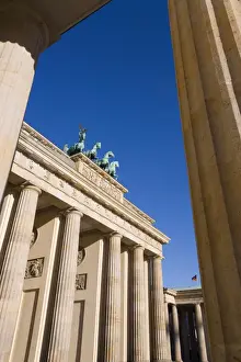 Quadriga and Brandenburger Tor (Brandenburg Gate) in Pariser Platz